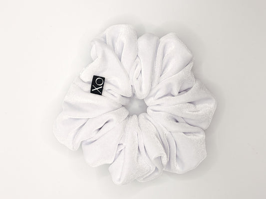 Bianca – White Velvet Scrunchie • Oversized or Mini Size • Velvet Noir Collection ♡🤍