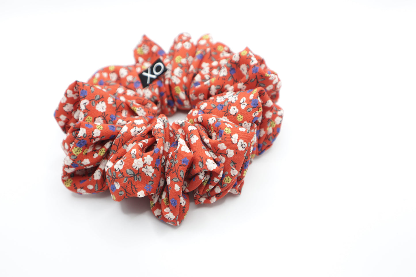 Lila Oversized Scrunchie • Red with White Dainty Floral ♡❤️