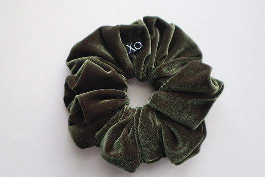 Everly – Olive Green Velvet Scrunchie • Velvet Noir Collection ♡🌿