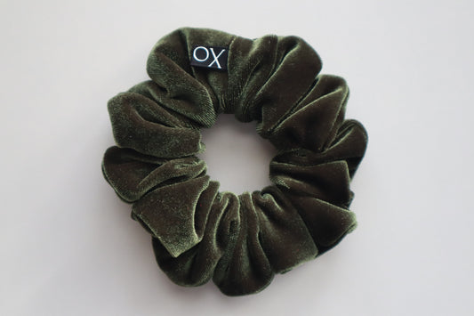 Everly – Olive Green Velvet Scrunchie • Velvet Noir Collection ♡🌿