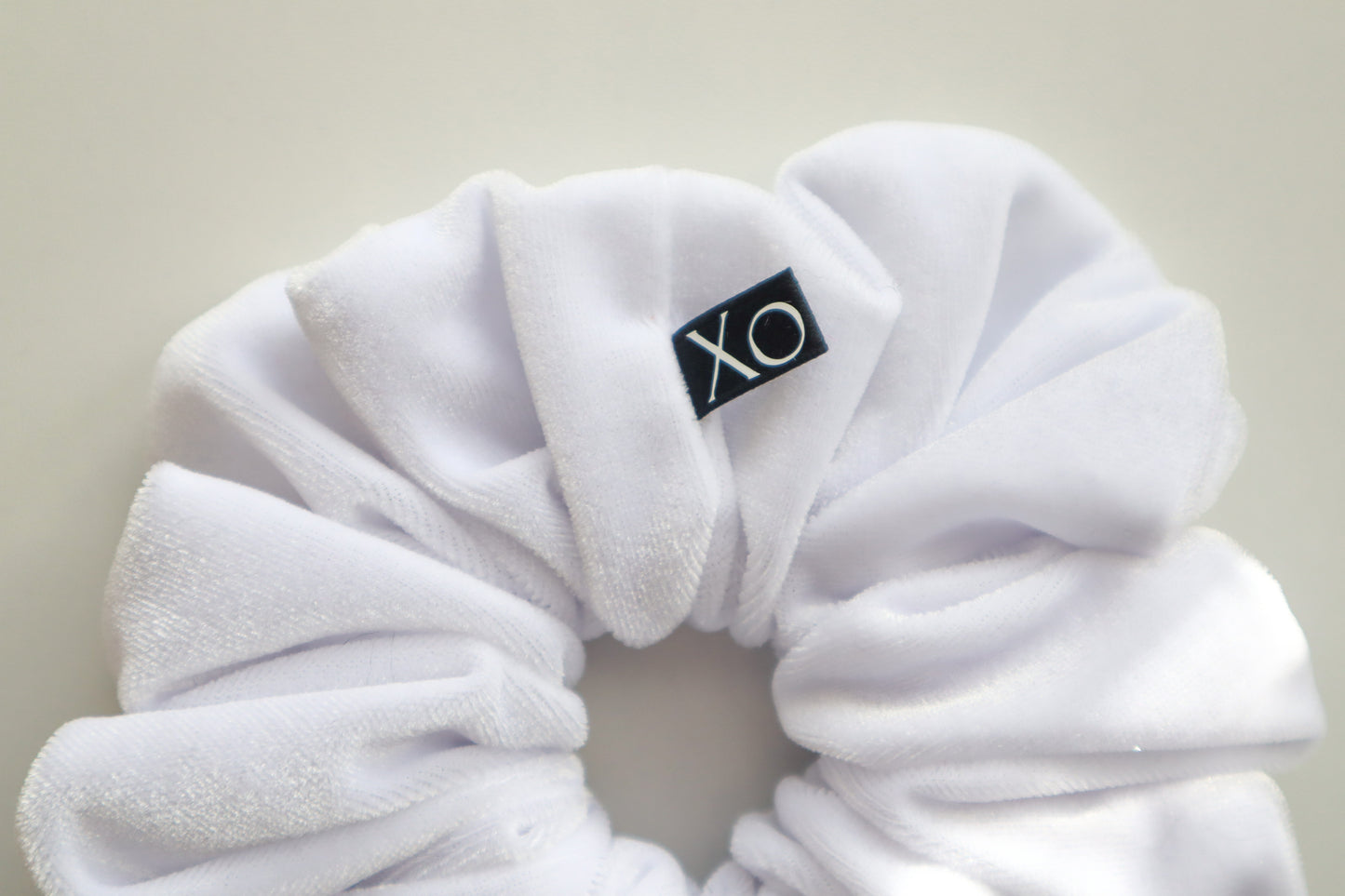 Bianca – White Velvet Scrunchie • Oversized or Mini Size • Velvet Noir Collection ♡🤍