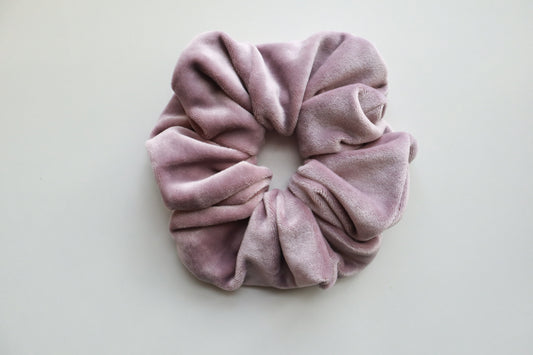 Zara Stretch Velvet Scrunchie in Dusty Lavender – Oversized or Mini 💜✨